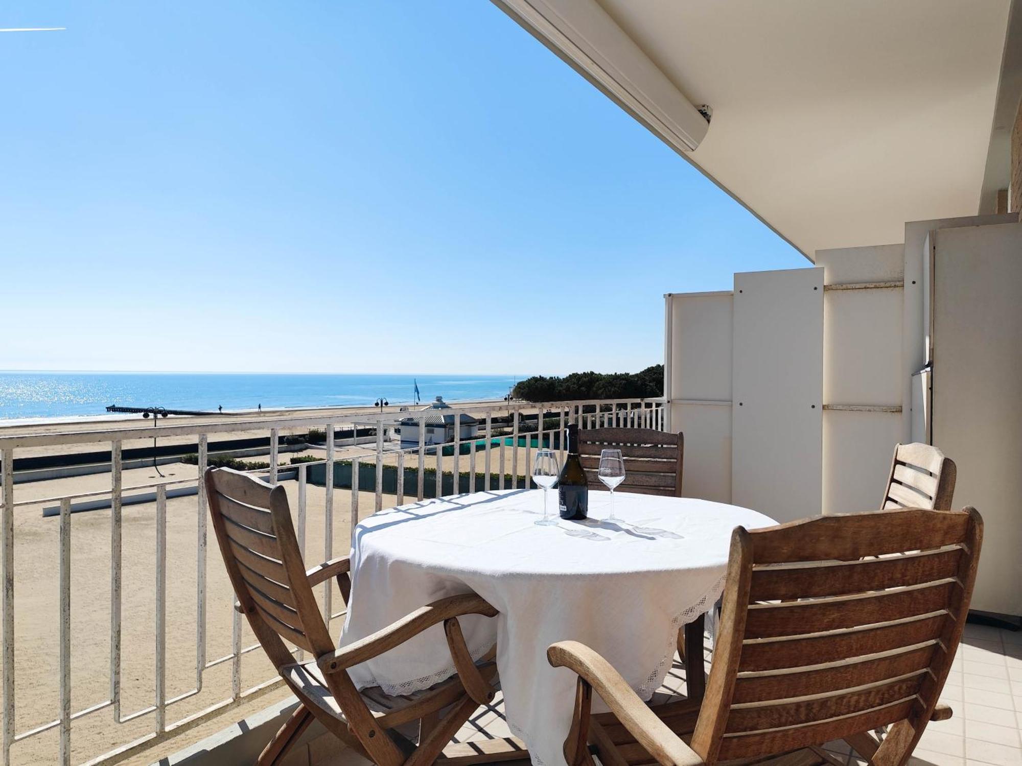 Puerto Del Sol Fronte Mare Lejlighed Lido di Jesolo Eksteriør billede