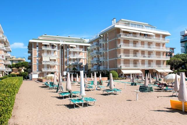 Puerto Del Sol Fronte Mare Lejlighed Lido di Jesolo Eksteriør billede